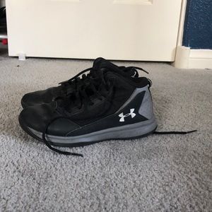 Boys Under Armor shoes
